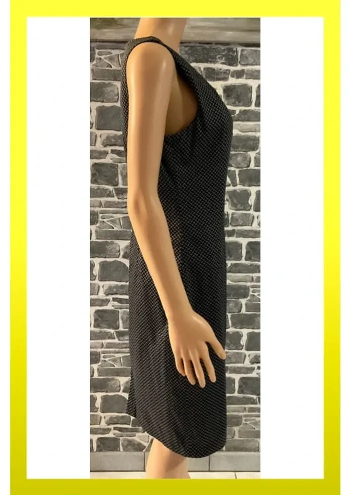 Robe " Burton " - photo numéro 3