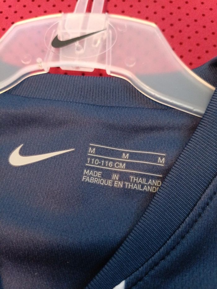 Tenue de foot PSG, Nike Authentique Officiel taille enfant 5/6 ans, Neuf - photo numéro 8