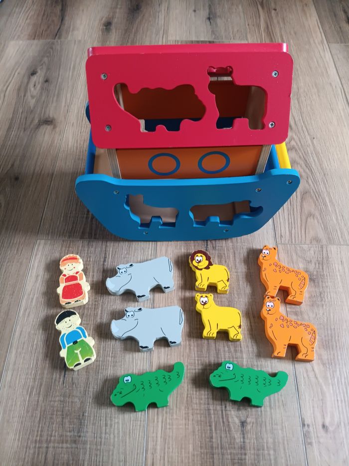 Arche de Noé en bois - jeu d'encastrement - photo numéro 1
