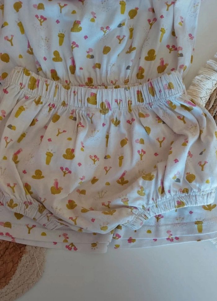 Ensemble bébé fille fleurie débardeur bretelles et short culotte été - photo numéro 4