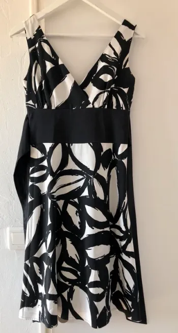 Robe Esprit 34 noire et blanche
