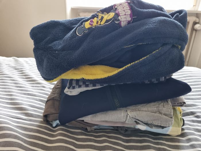 Lot vêtements garçon 8 ans