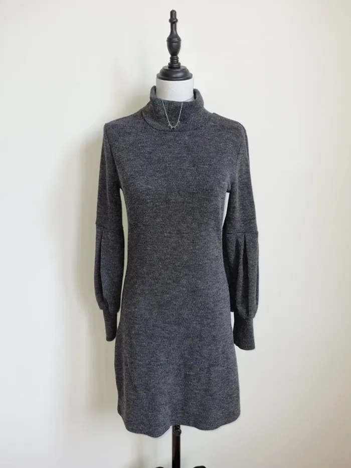 Robe pull gris foncé