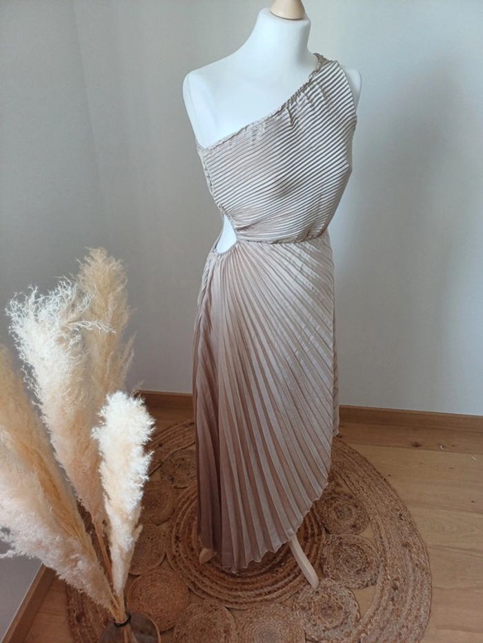 Robe longue dorée asymétrique Copperose taille S 36