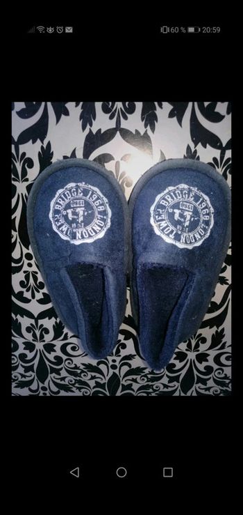 Chausson bleu taille 25 neuf