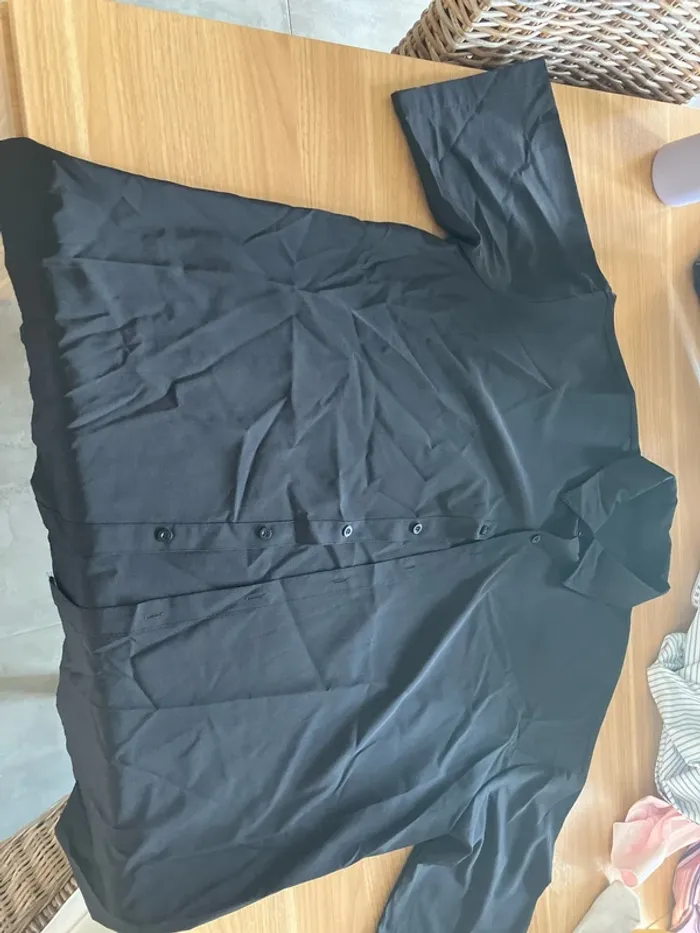 Chemise noire