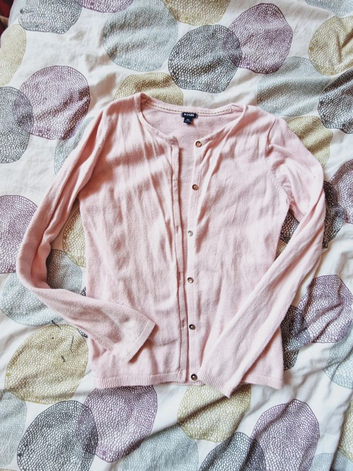 Gilet à bouton rose pale