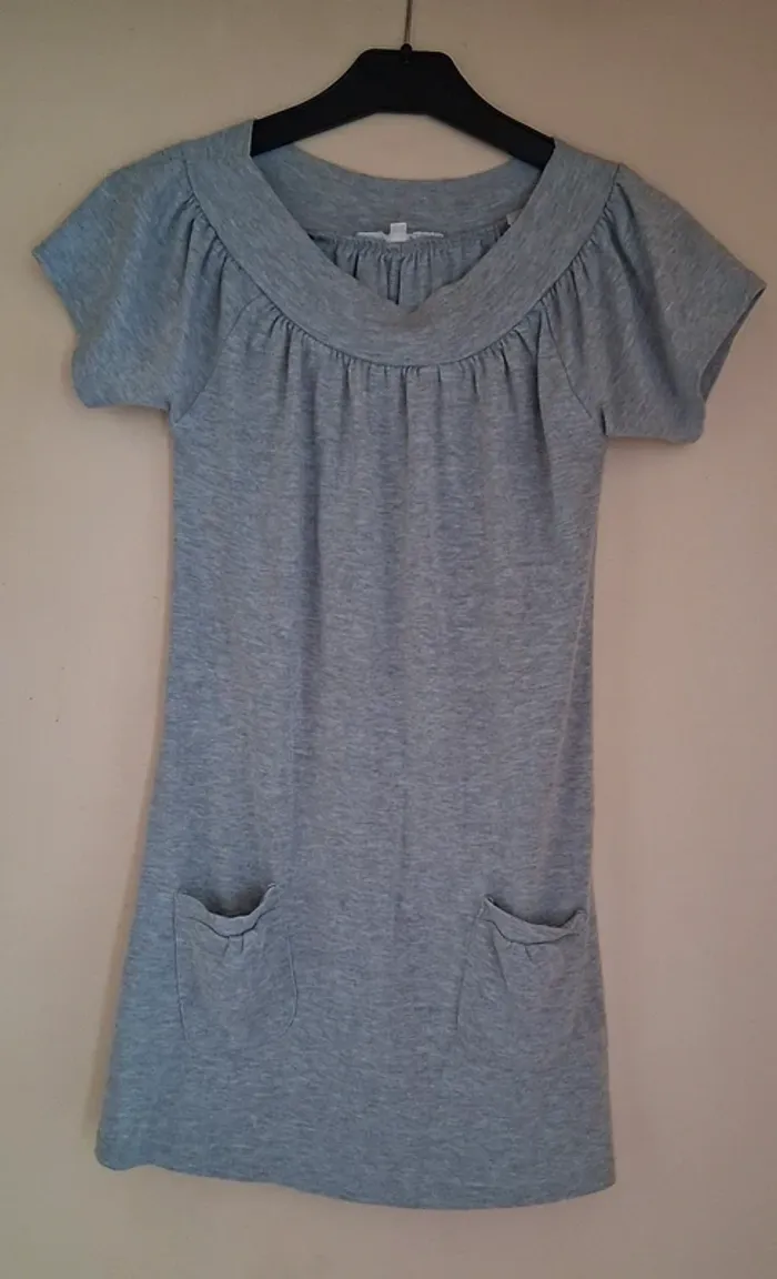Robe Etam taille 10 ans - photo numéro 2