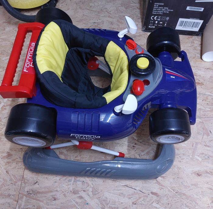 Trotteur formula baby