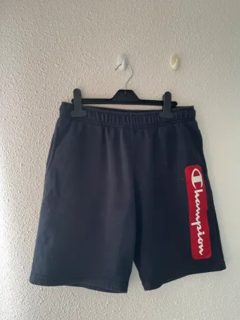 Short large Champion taille 12 ans 🌹