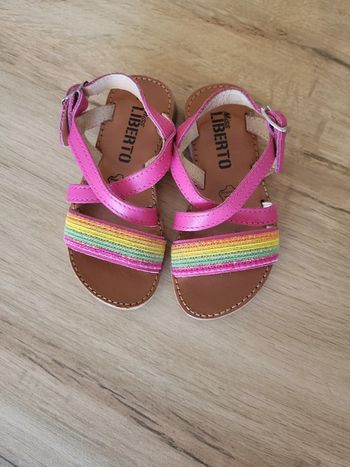 Sandales fille taille 24