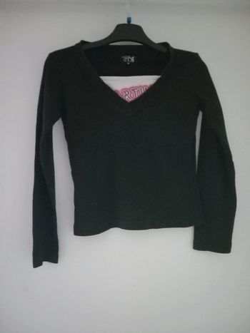 Tshirt noir taille 16ans