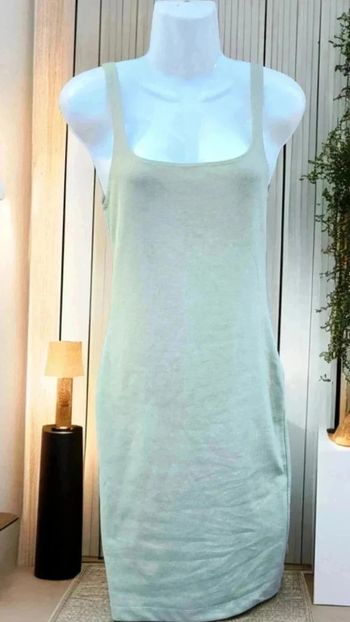 Robe verte avec fente arrière zara 🌹M🌹