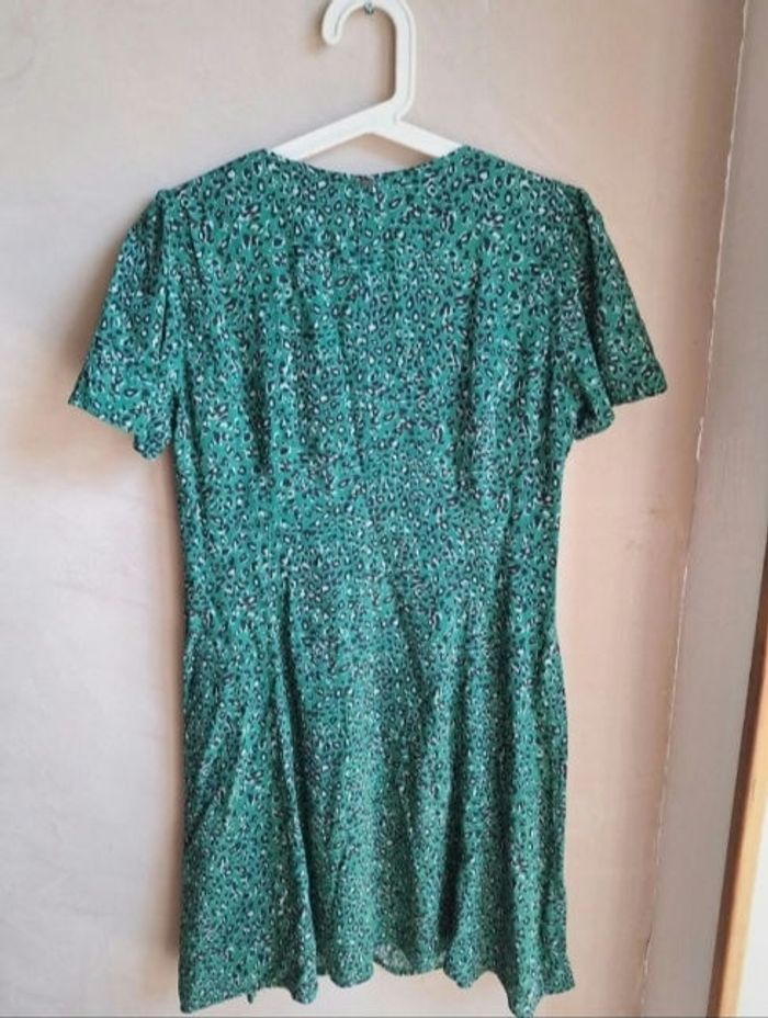 Robe cintrée  à manches courtes - photo numéro 2