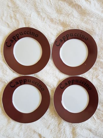 Lot de 4 assiettes