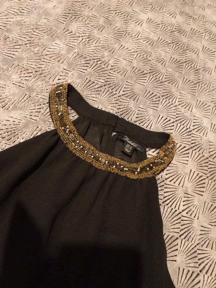 Épaule découverte 🏝 voile - photo numéro 2