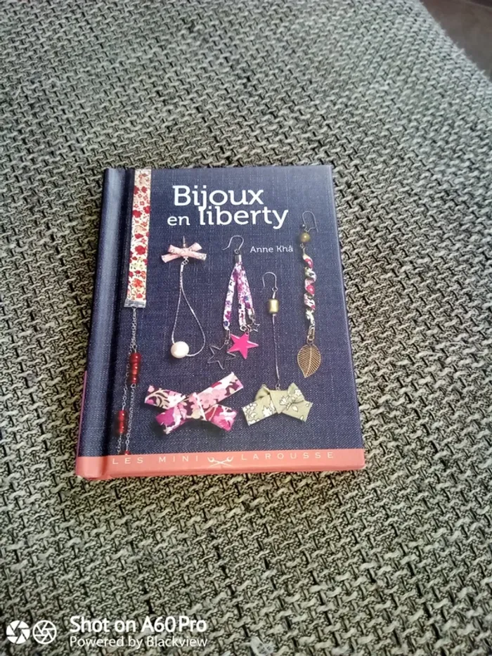 Livre pour fabriquer des bijoux