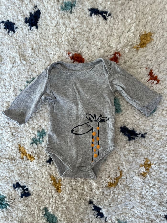 Lot de 7 bodies manches longues bébé en taille 1 mois - photo numéro 6