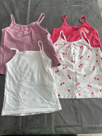 Lot maillots de corps fille