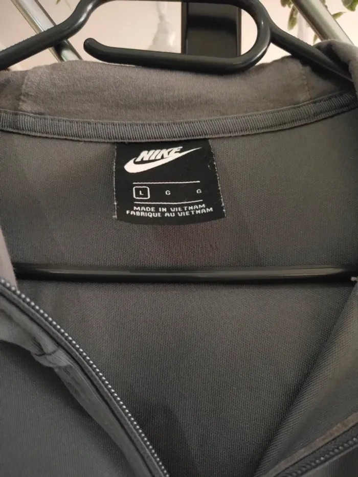 Veste Nike grise - photo numéro 3