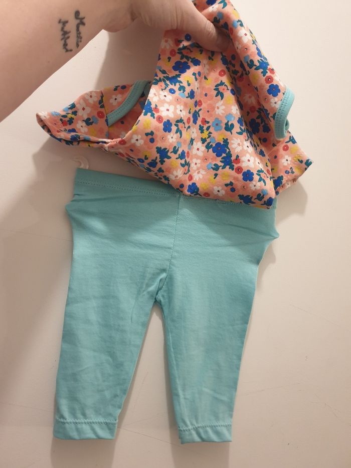 Ensemble 6 mois neuf - photo numéro 2