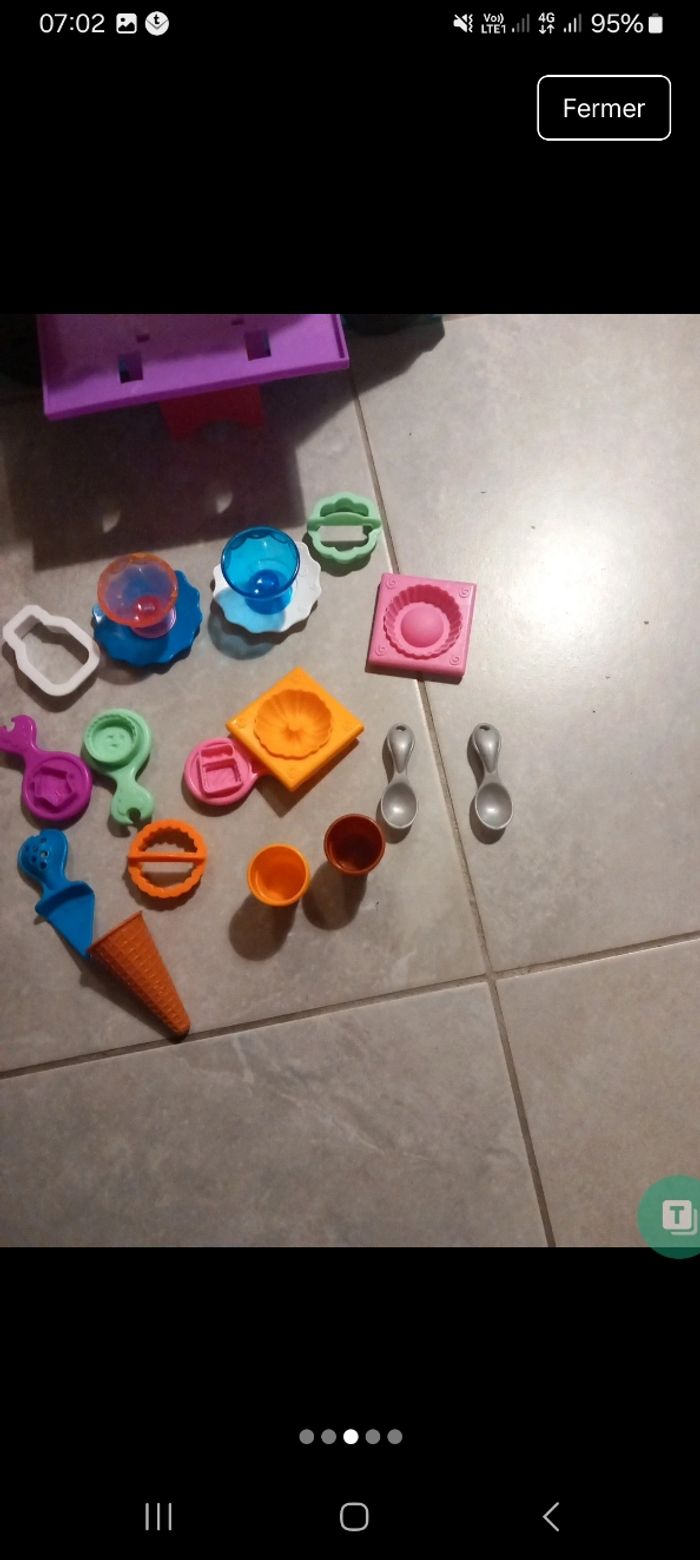 Camion marchand de glaces - photo numéro 3