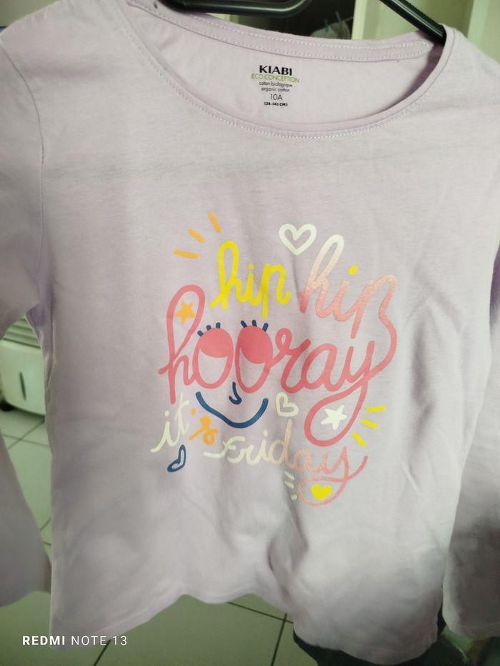 #kytie10ansfille. Tee-shirt manches longues taille 10 ans