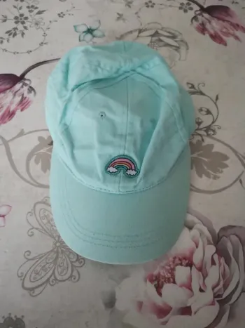 Casquette arc en ciel