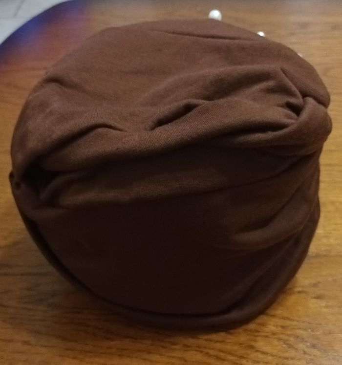 Bonnet femme avec perles - photo numéro 4