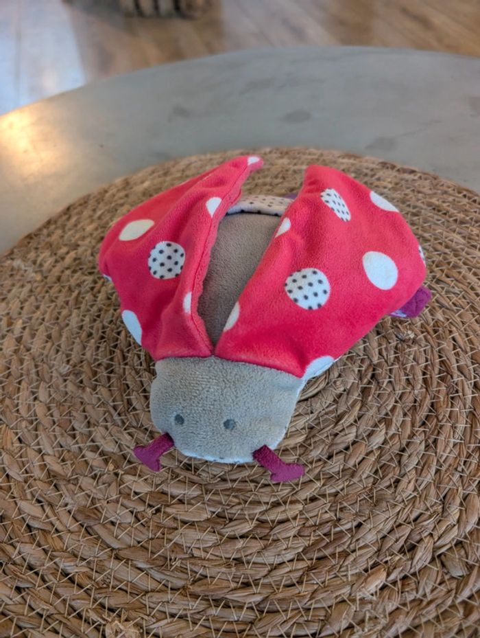 Doudou Coccinelle d activite Obaibi Okaidi gris rose - photo numéro 2