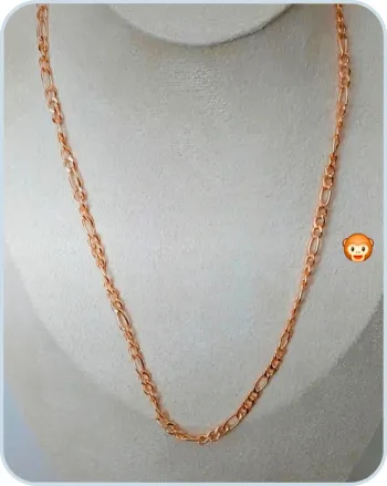 Collier chaîne doré – tendance, chic , look du jour