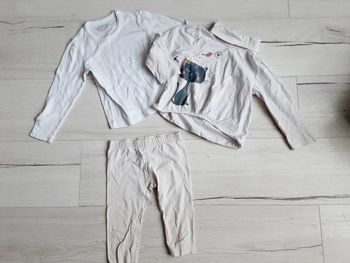 Lot 2 tee-shirt manches longues et un legging court 3 ans
