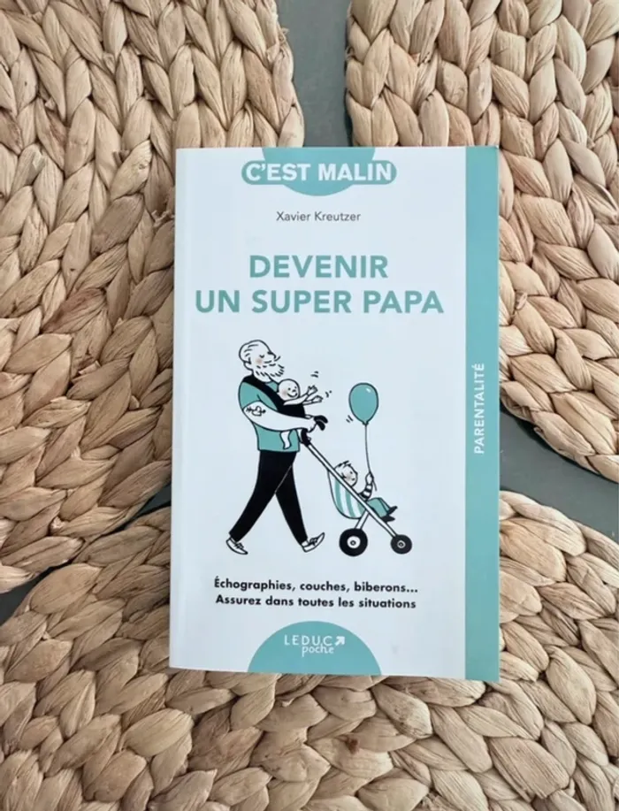 Lot de 3 livres sur la grossesse, comment devenir un super papa et en attendant le docteur - photo numéro 6