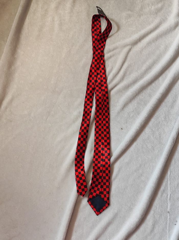 Cravate damier rouge et noire TU - photo numéro 3