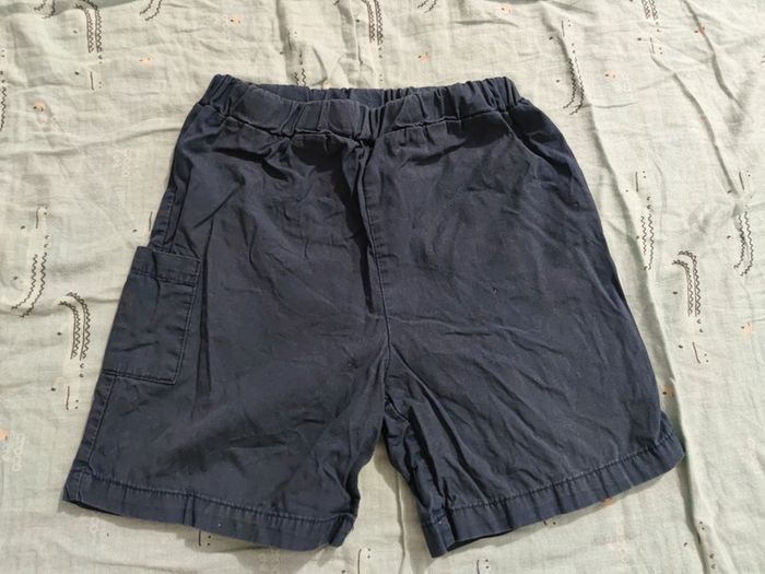 Short bleu marine T.24 mois