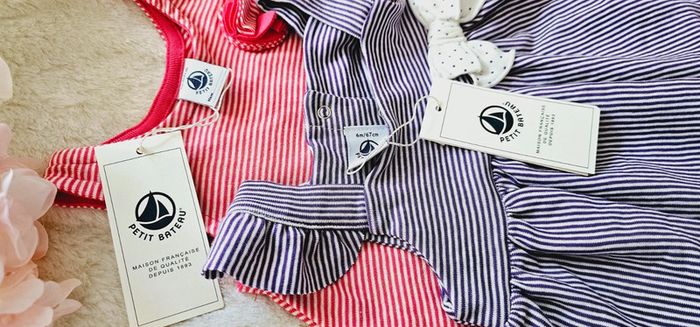 2 Robes 100% coton Petit Bateau Taille 6 mois - photo numéro 2