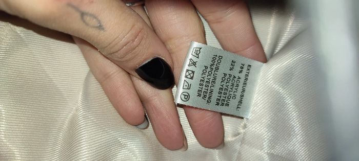 Manteau fausse fourrure a capuche - photo numéro 5