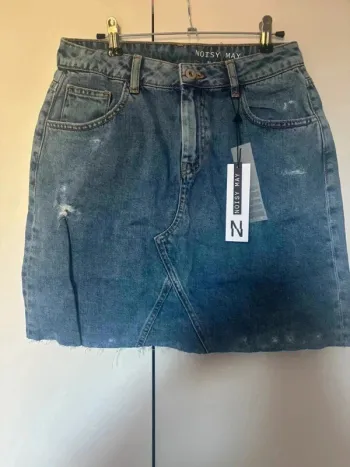 Jupe femme en jeans neuve taille M