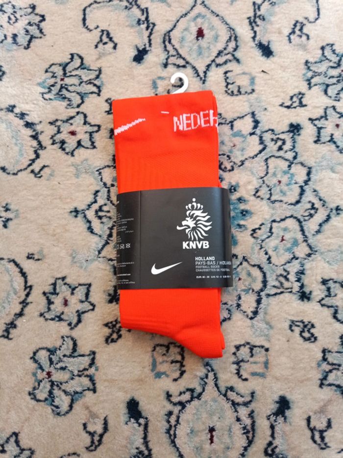 Chaussettes de foot Nike équipe Pays-Bas taille 30/35 authentique neuf