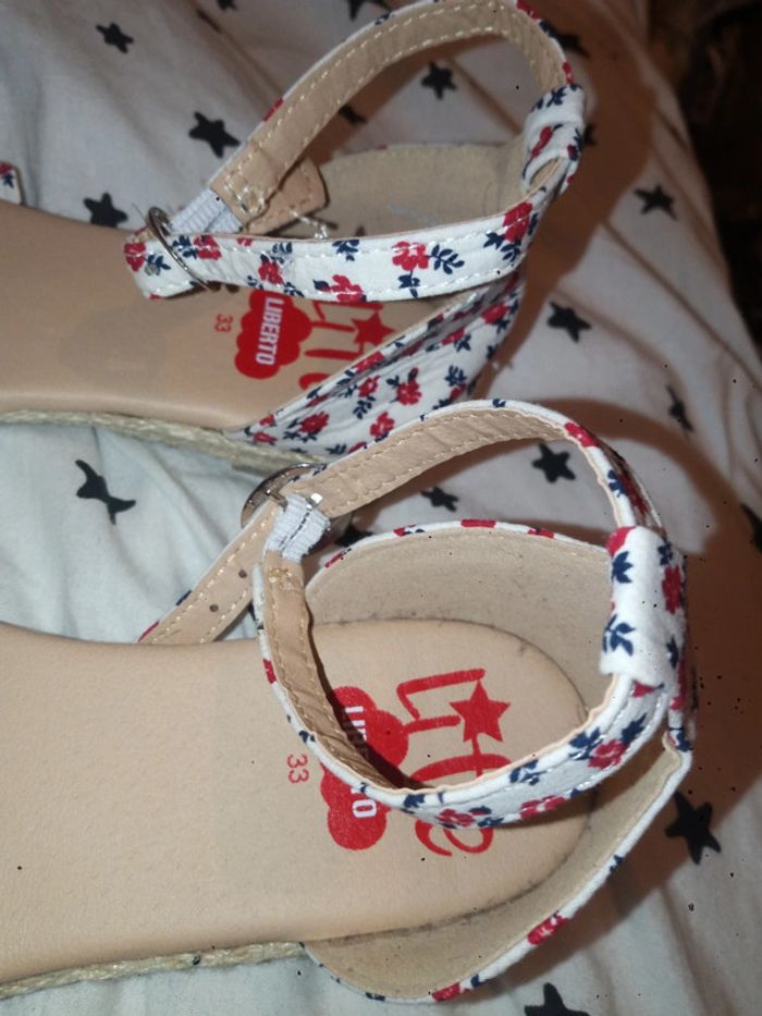 Sandales tissu fleurs rouges Liberto talons tressé - photo numéro 6