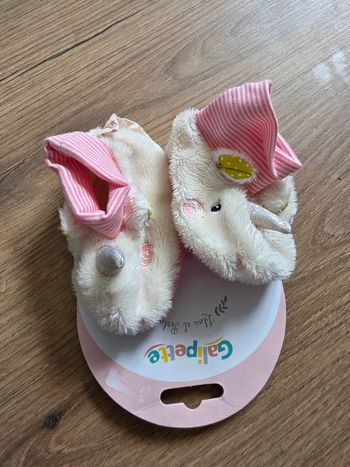 Chausson Lilou et Perlin Galipette neuf