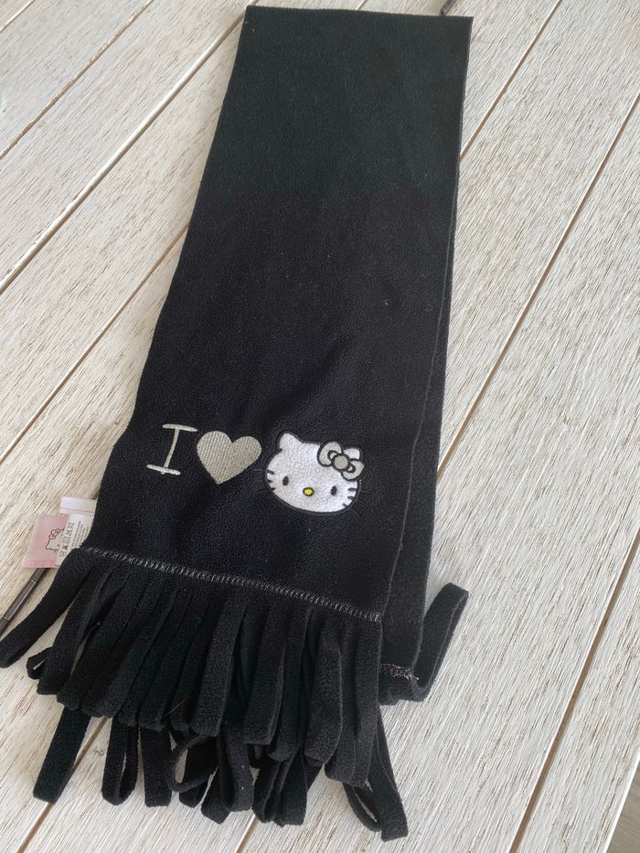 Ensemble bonnet + écharpe hello kitty 6/8 ans - photo numéro 4
