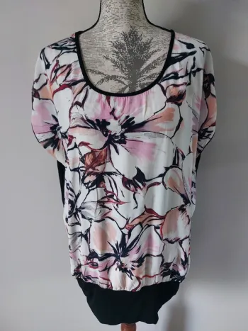 Haut fantaisie à fleurs 🌸