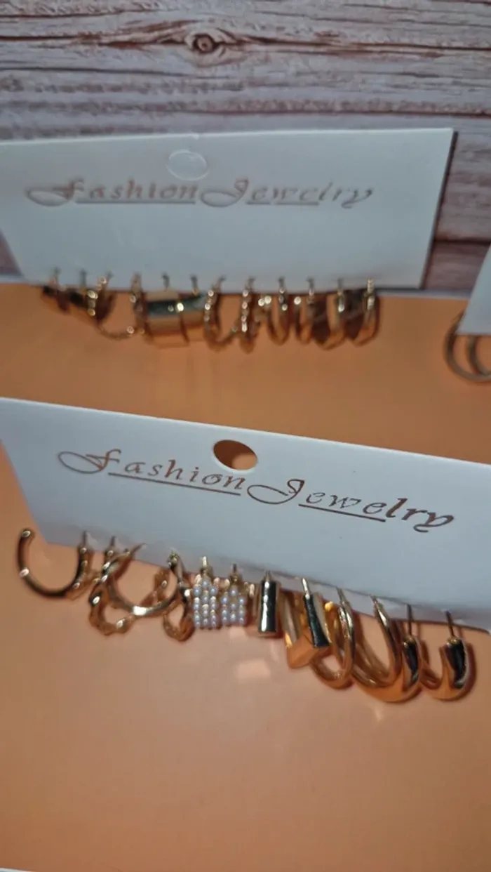 Lot de boucles d'oreilles - photo numéro 3