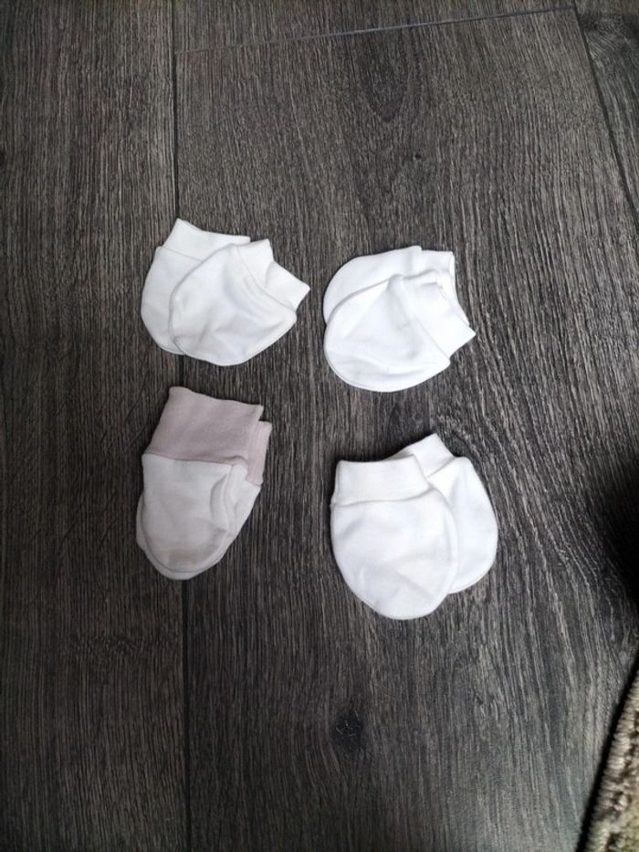 Lot de gants naissance