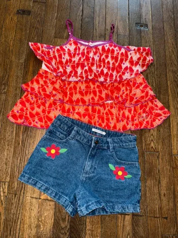 débardeur jean Bourget et short monoprix 10 ans