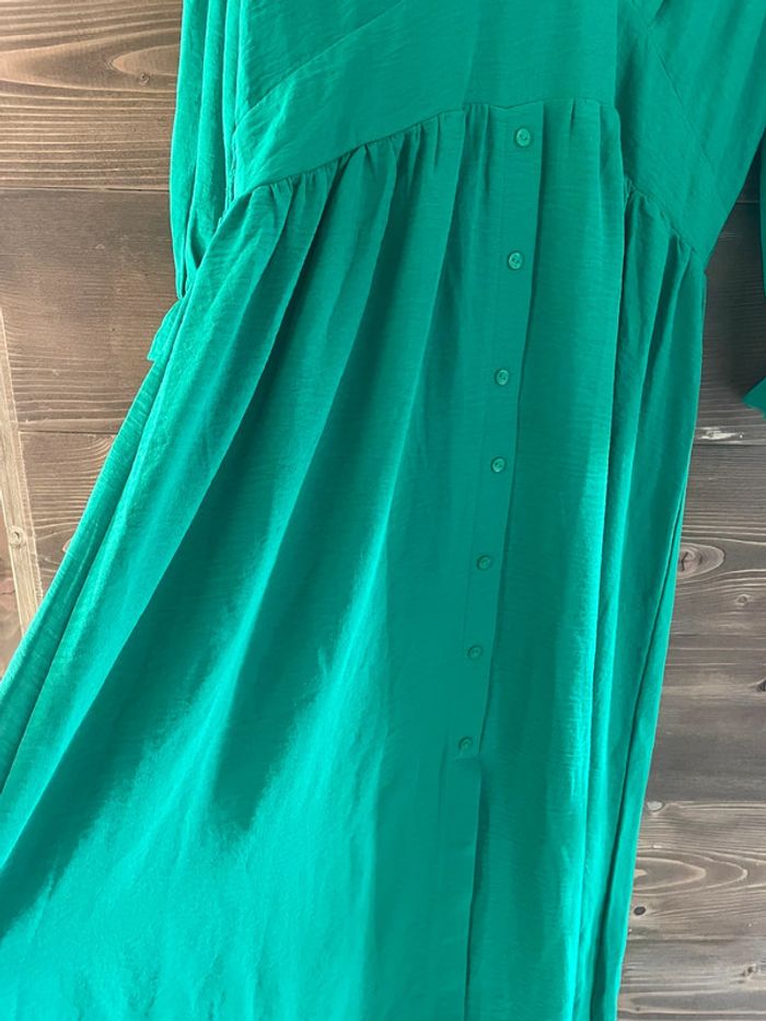 Robe longue verte dos ouvert not madame - photo numéro 2