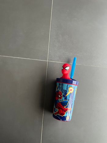 Gobelet verre plastique enfant avec paille Marvel Spiderman 