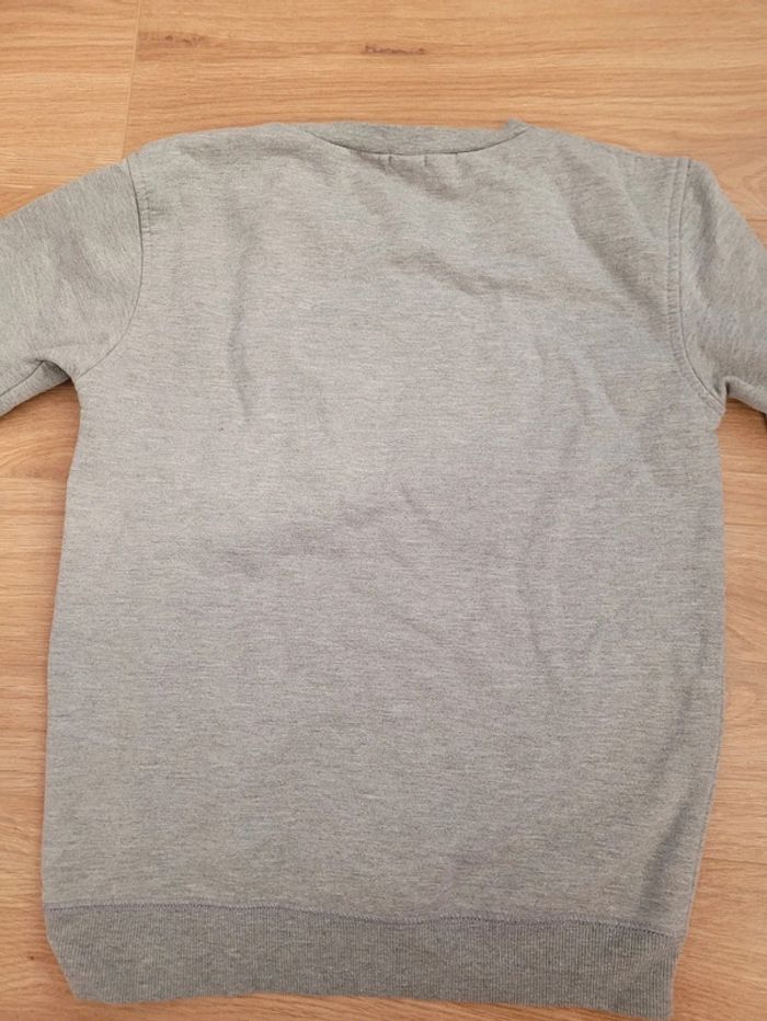 Sweat gris Kiabi 10 ans - photo numéro 4