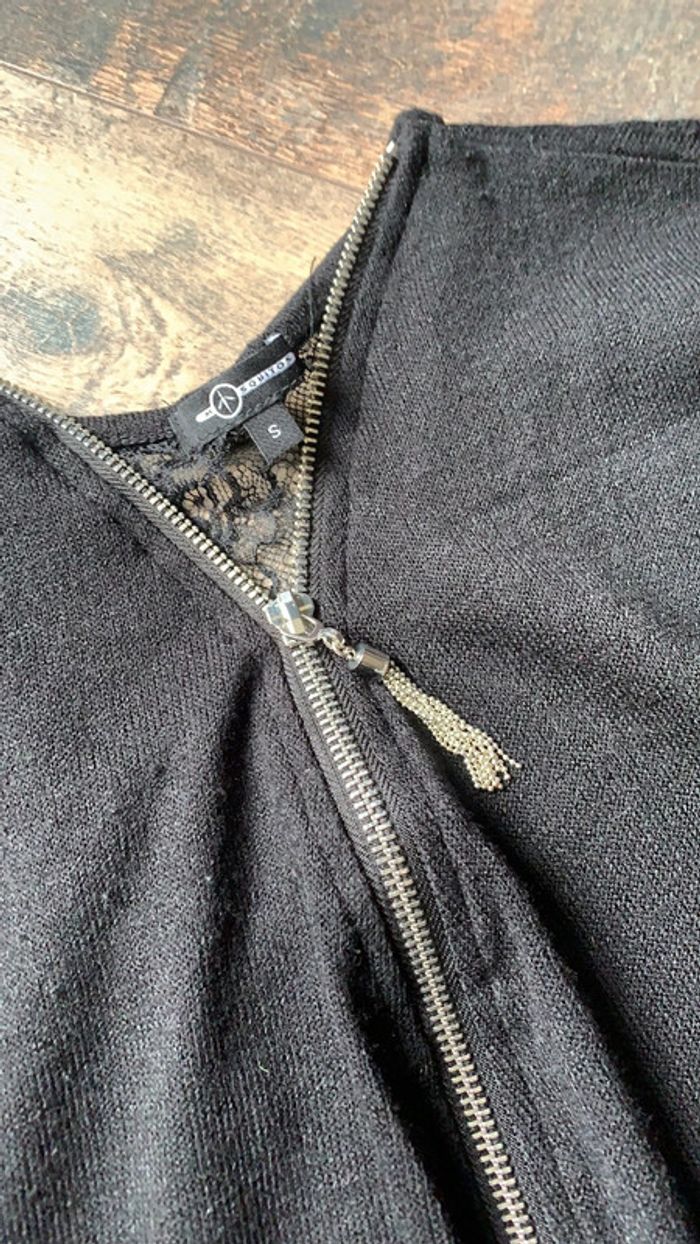 Pull fin dentelle dans le dos - photo numéro 2